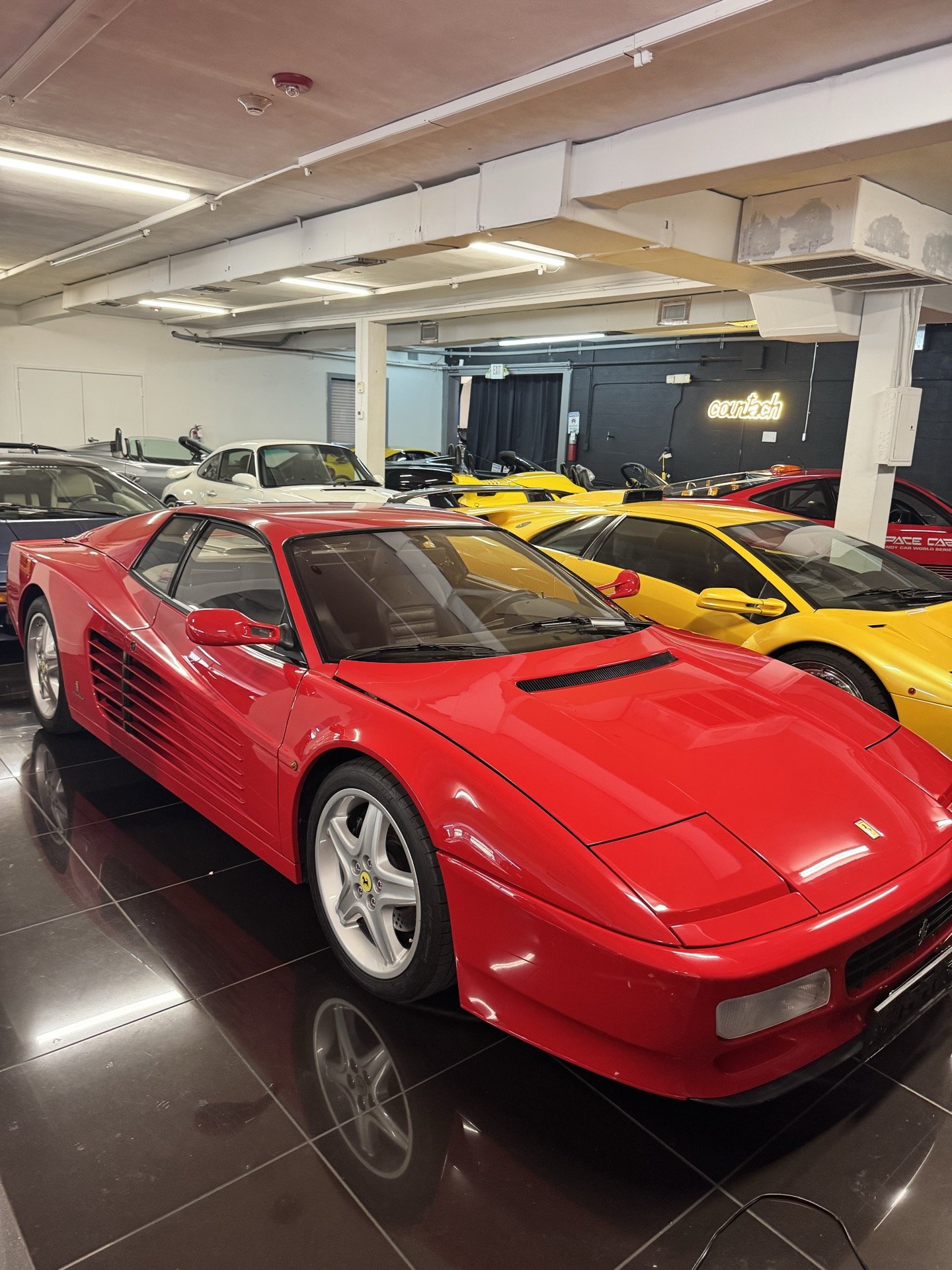 Ferrari Testarossa close